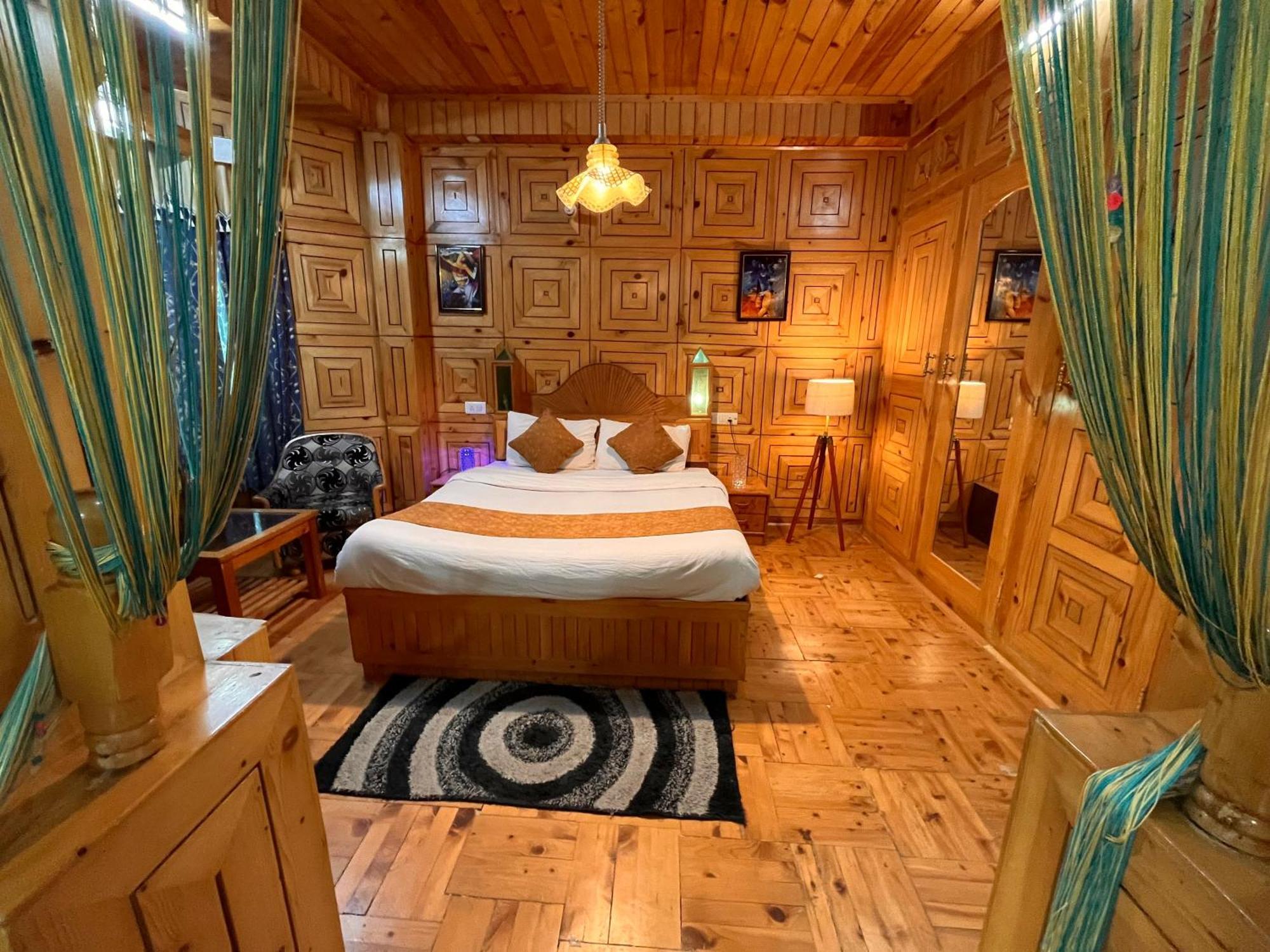 Woods Villa Cottage, Manali Extérieur photo
